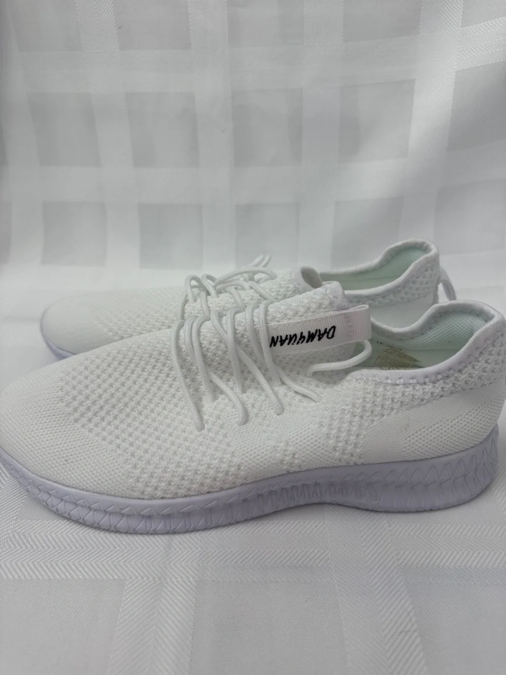 NWOB Men’s White Knit Lace-Up Lightweight Memory Foam Sneakers